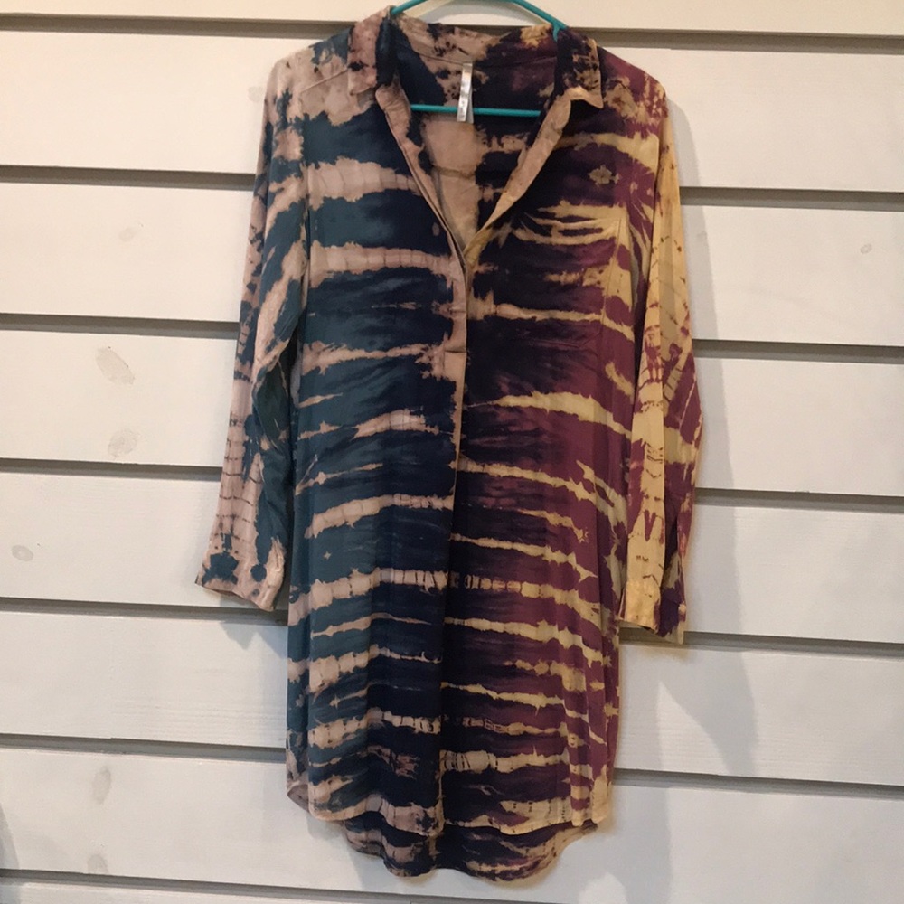 Mono B dress top 100% Rayon size small
